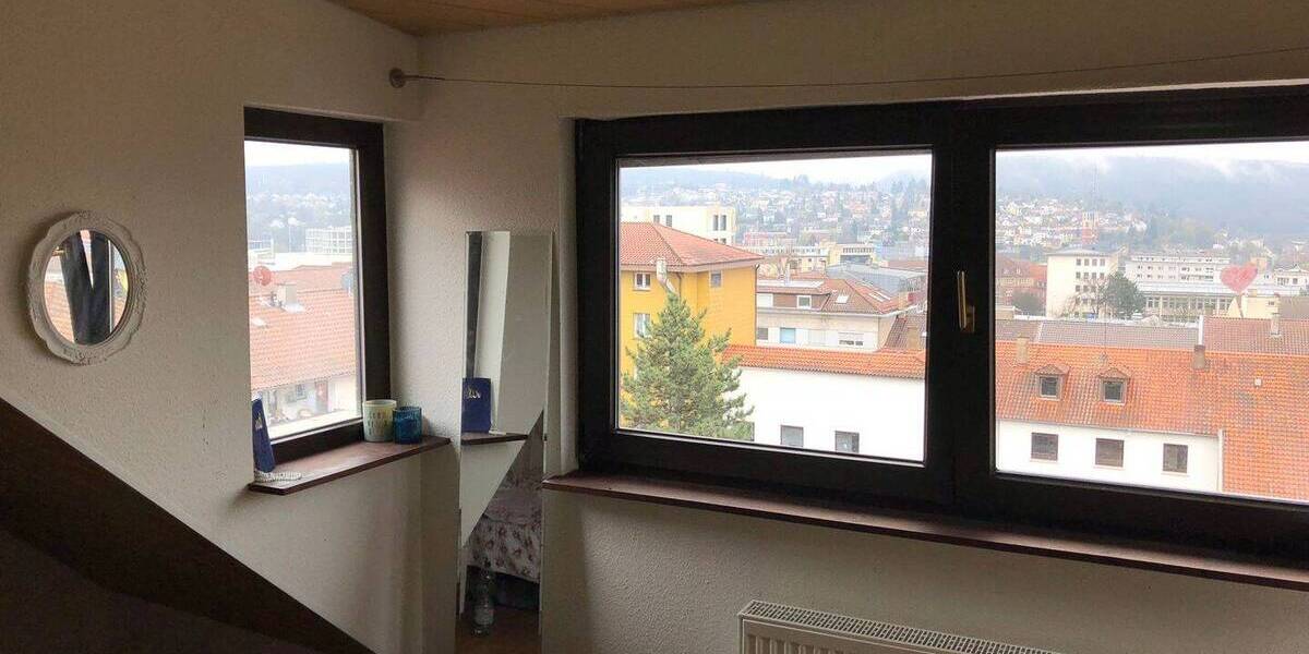 Etagenwohnung Pforzheim Nordstadt - 5 Zimmer, 140 m&sup2;, 299.000&euro; | Angebot:25708057
