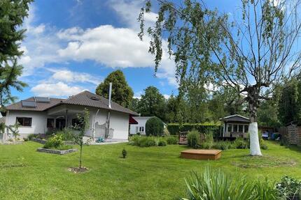 Haus Bretten - 7 Zimmer, 283 m&sup2;, 670.000&euro; | Angebot:25147844