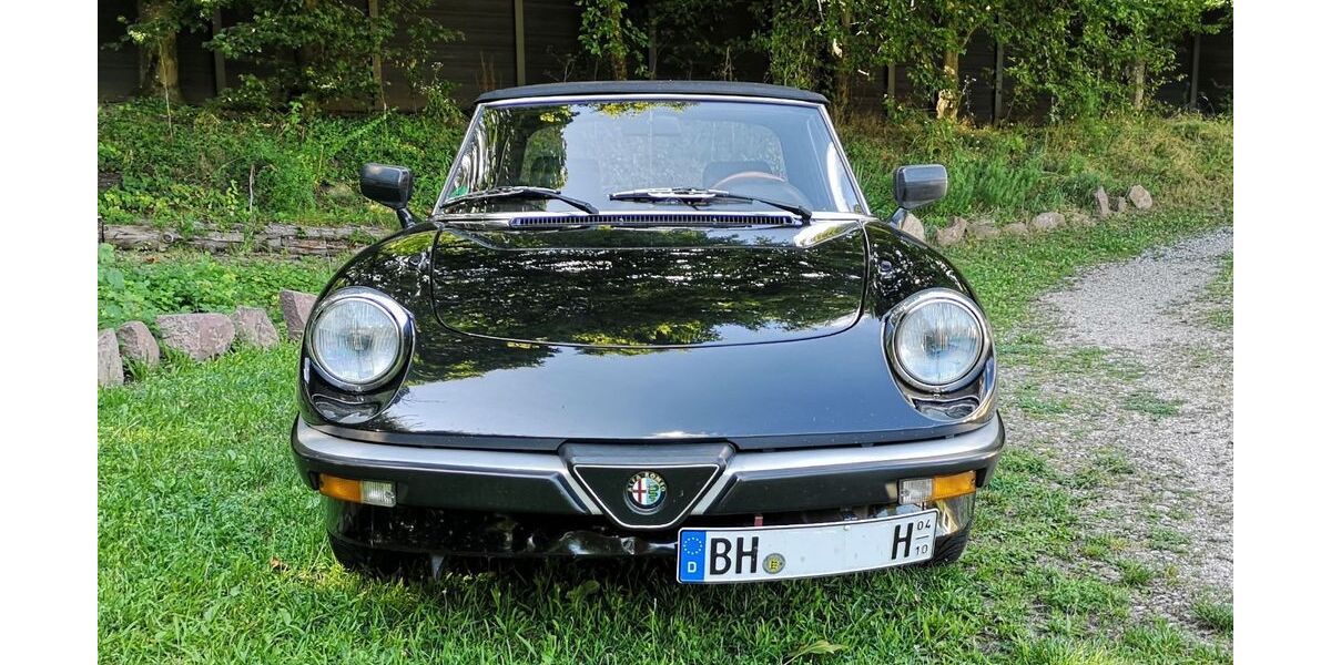 Alfa Romeo Spider 121.720 km 9.490 &euro; Iffezheim 76473