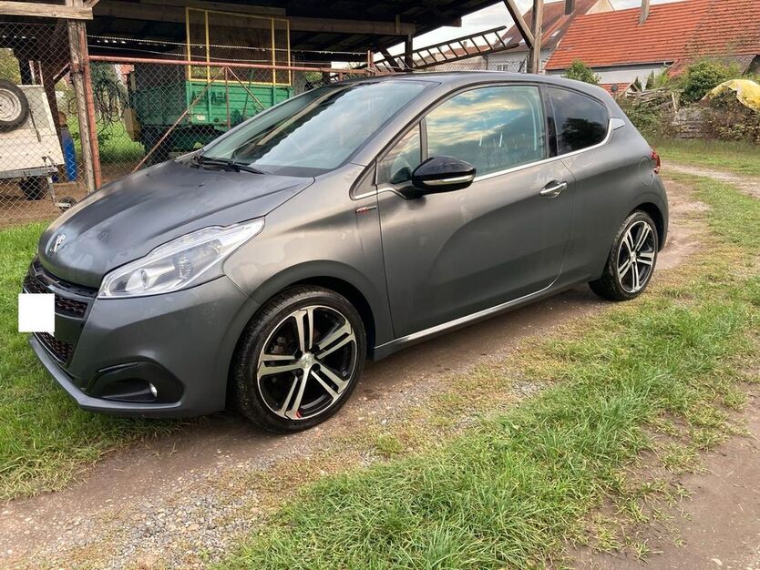 Peugeot 208 39.000 km 9.600 € Wiesental 68753