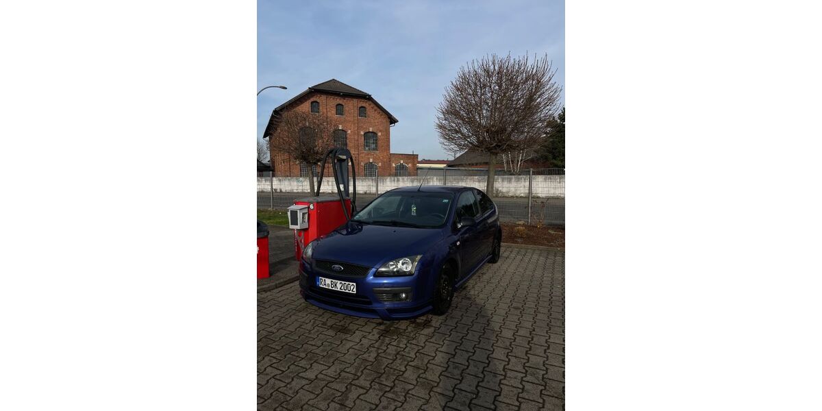 Ford Focus 155.158 km 2.700 &euro; Rastatt 76437