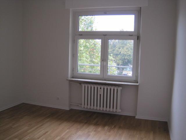 Etagenwohnung Bruchsal - 5 Zimmer, 140 m&sup2;, 1.233&euro; | Angebot:25881292