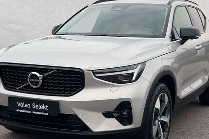 Volvo XC40 13.000 km 42.450 € Karlsruhe 76187