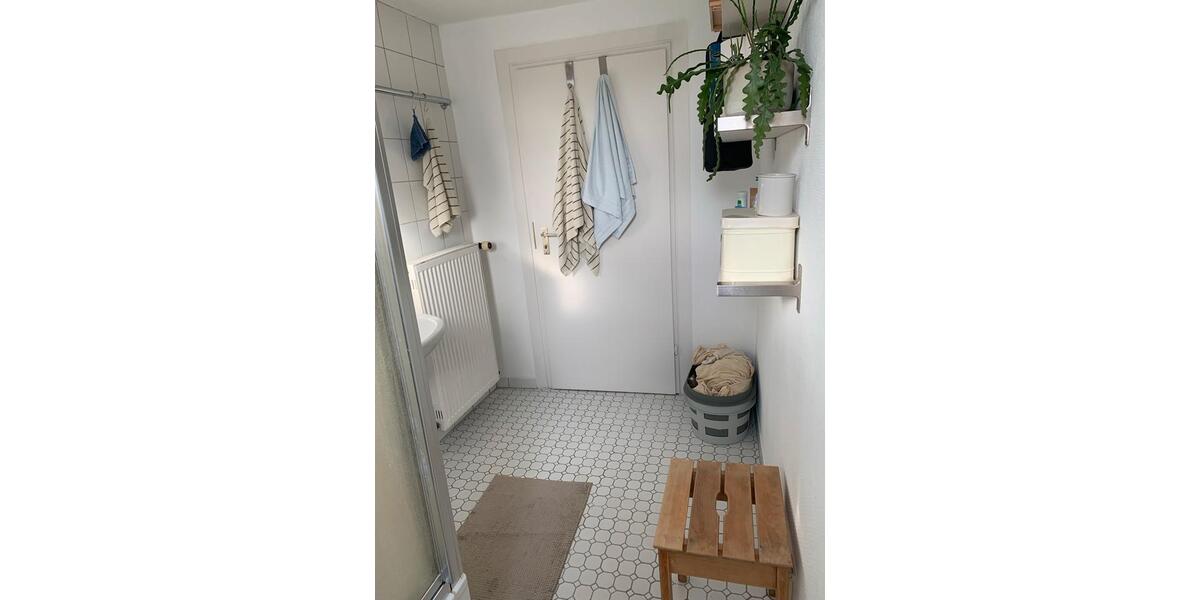 Dachgeschoßwohnung Karlsruhe Südstadt - 2 Zimmer, 66 m&sup2;, 700&euro; | Angebot:25639841