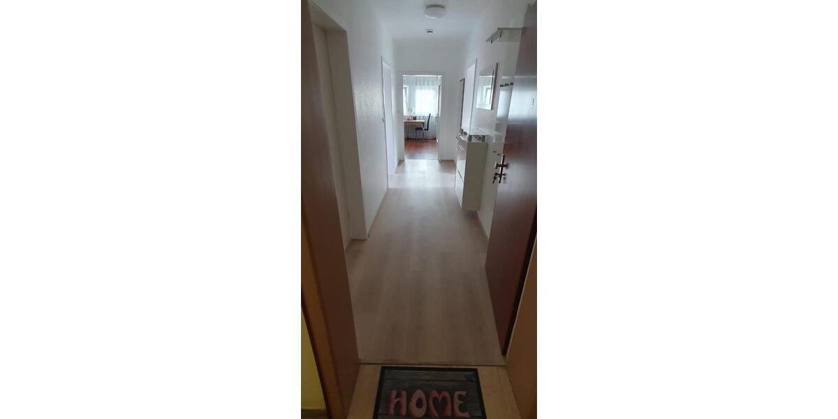 Dachgeschoßwohnung Oberderdingen - 2.5 Zimmer, 62 m&sup2;, 163.000&euro; | Angebot:26972592
