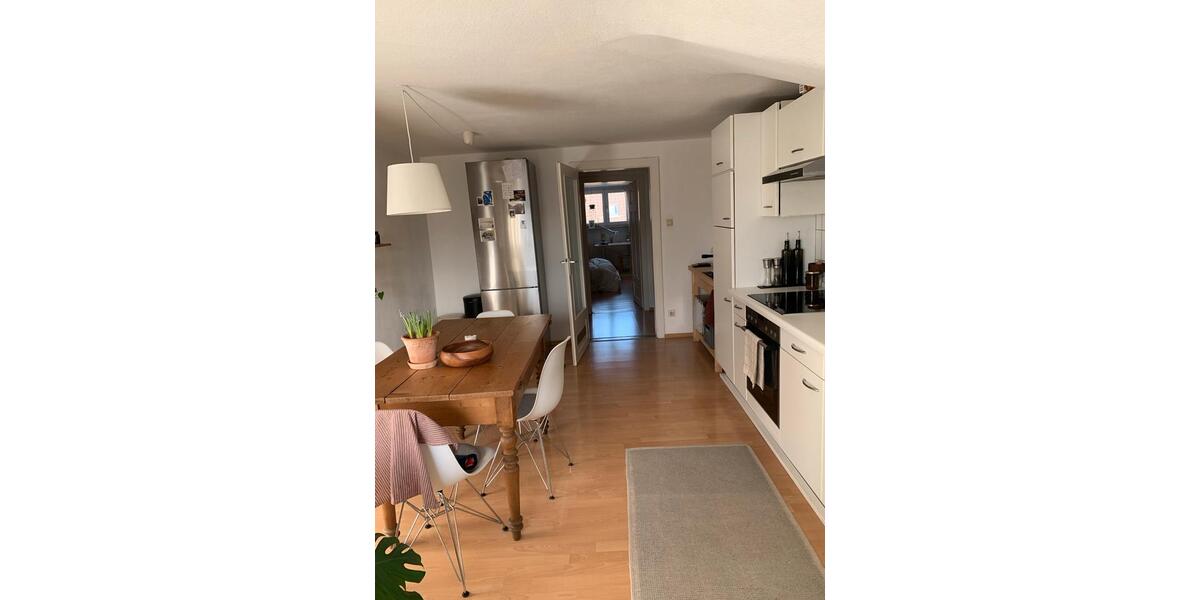 Dachgeschoßwohnung Karlsruhe Südstadt - 2 Zimmer, 66 m&sup2;, 700&euro; | Angebot:25639841