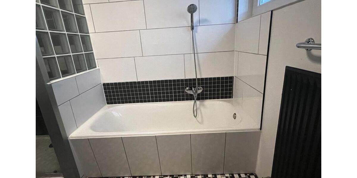 Erdgeschoßwohnung Stutensee - 3.5 Zimmer, 125 m&sup2;, 1.700&euro; | Angebot:25231311