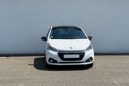 Peugeot 208 114.000 km 7.499 &euro; Kandel 76870