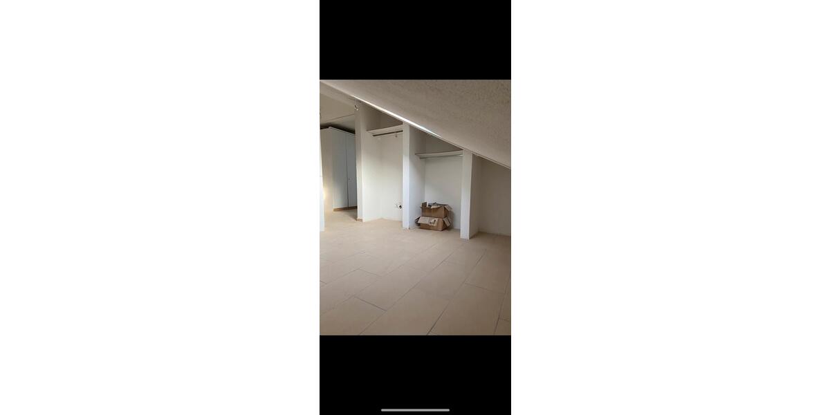 Dachgeschoßwohnung Pforzheim - 1 Zimmer, 45 m&sup2;, 600&euro; | Angebot:26386609
