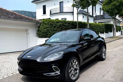 Aston Martin DBX