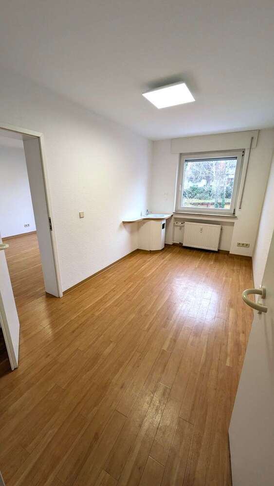 Büro in Ettlingen 1.210 € 110 m²
