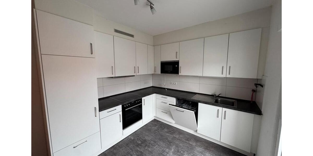 Etagenwohnung Ettlingen - 4 Zimmer, 120 m&sup2;, 1.300&euro; | Angebot:25647335