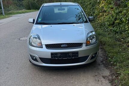 Ford Fiesta 172.000 km 2.850 € Hördt 76771