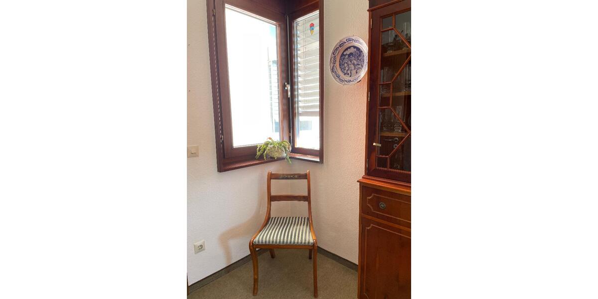 ### RESERVIERT !!!! Geschmackvolles großzügiges Wohnen am Kronenplatz ### 4.5 zimmer