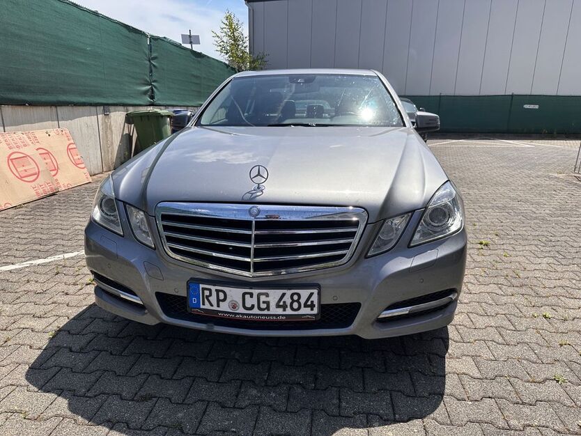 Mercedes-Benz E 220 173.000 km 13.000 € Römerberg 67354