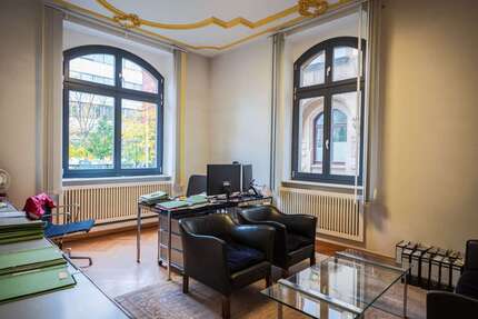 Büro in Baden-Baden 915 € 61 m²