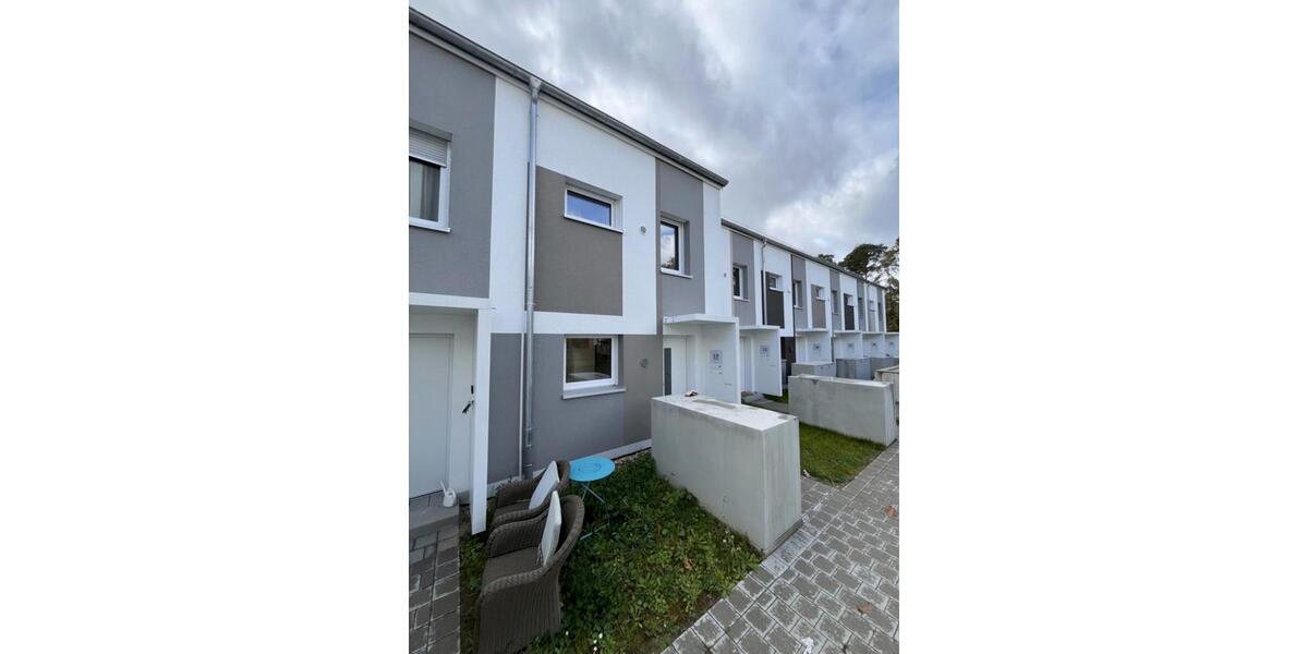 Reihenhaus Weingarten (Baden) - 5.5 Zimmer, 111 m&sup2;, 1.665&euro; | Angebot:24830170