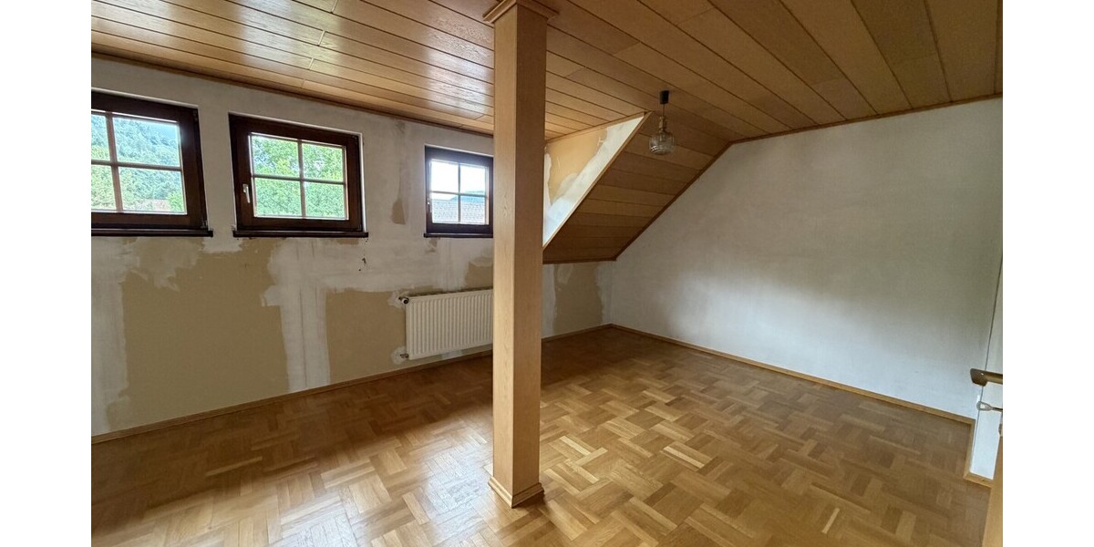 Platz und noch mehr Platz -Wohnen & Vermögen clever kombinieren - Zweifamilienhaus Höfen Höfen (Enz) | Angebot:27082704