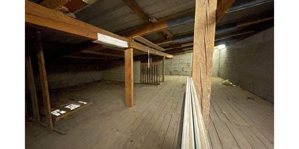 Raum für Ideen: Doppelhaushälfte mit Bauplatz, großem Garten und Garage 5 zimmer