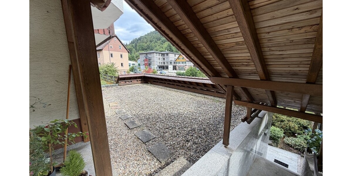 Platz und noch mehr Platz -Wohnen & Vermögen clever kombinieren - Zweifamilienhaus Höfen Höfen (Enz) | Angebot:27082704