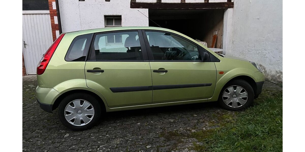Ford Fiesta 106.000 km 1.950 &euro; Pfinztal 76327