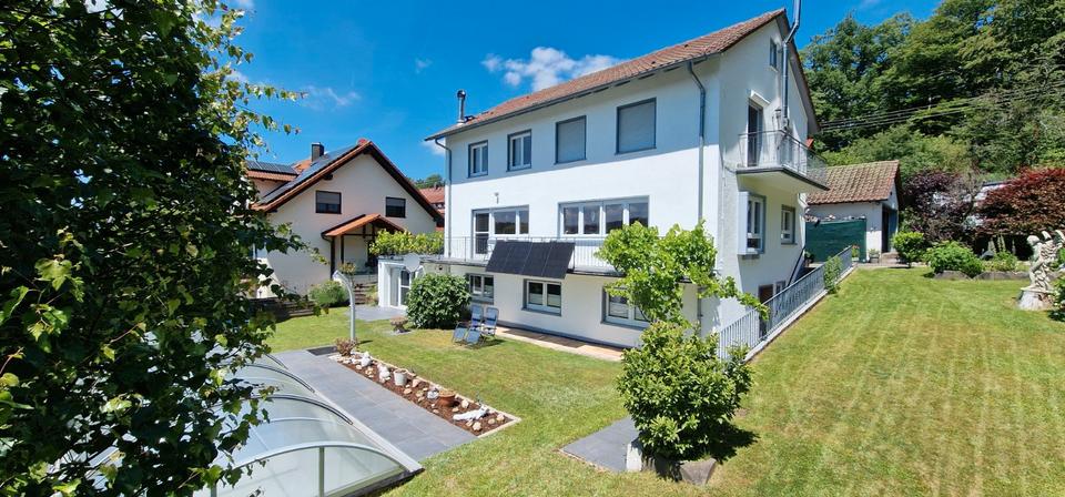 Mehrfamilienhaus, Wohnhaus Neuenbürg - 8 Zimmer, 246 m&sup2;, 799.000&euro; | Angebot:27122752