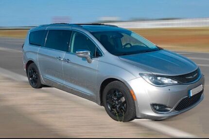 Chrysler Pacifica 185.000 km 21.900 &euro; Gernsbach 76593