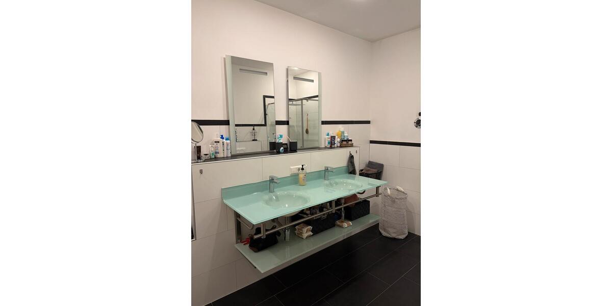Hochparterre Pforzheim Weststadt - 3 Zimmer, 120 m&sup2;, 1.150&euro; | Angebot:26162893