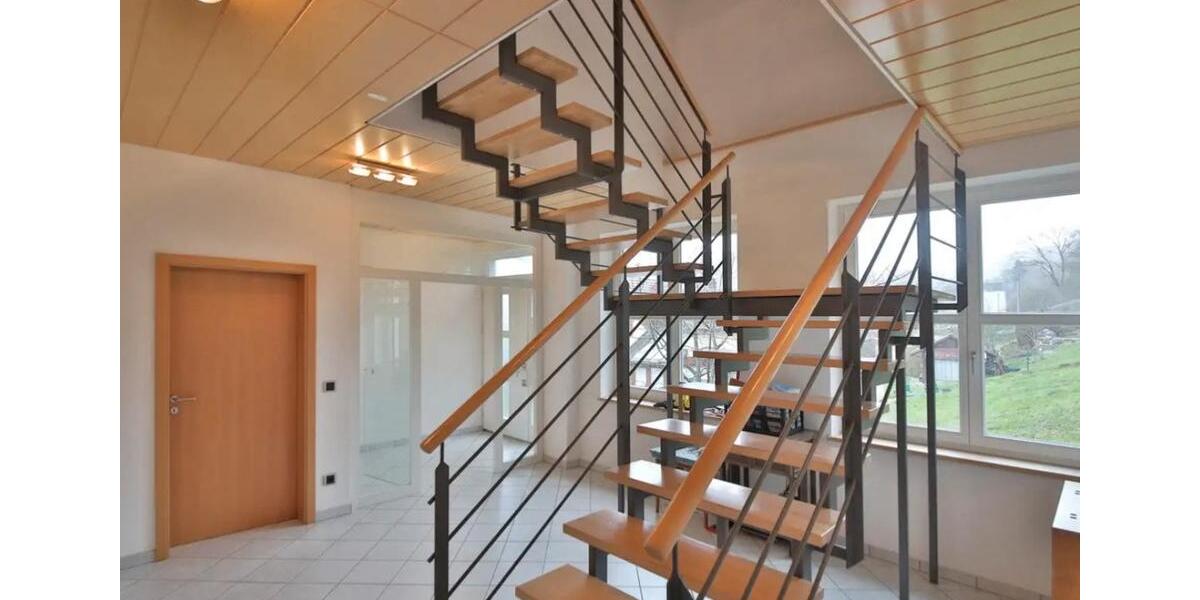 Einfamilienhaus Neuenbürg - 7 Zimmer, 252 m&sup2;, 595.000&euro; | Angebot:26870752