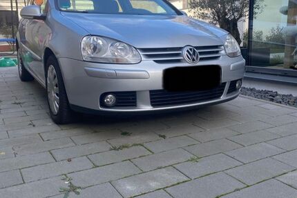 VW Golf 85.005 km 4.600 &euro; Karlsruhe 76149