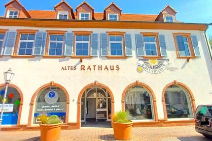 Mehrfamilienhaus und Gewerbefläche in Innenstadtlage zimmer