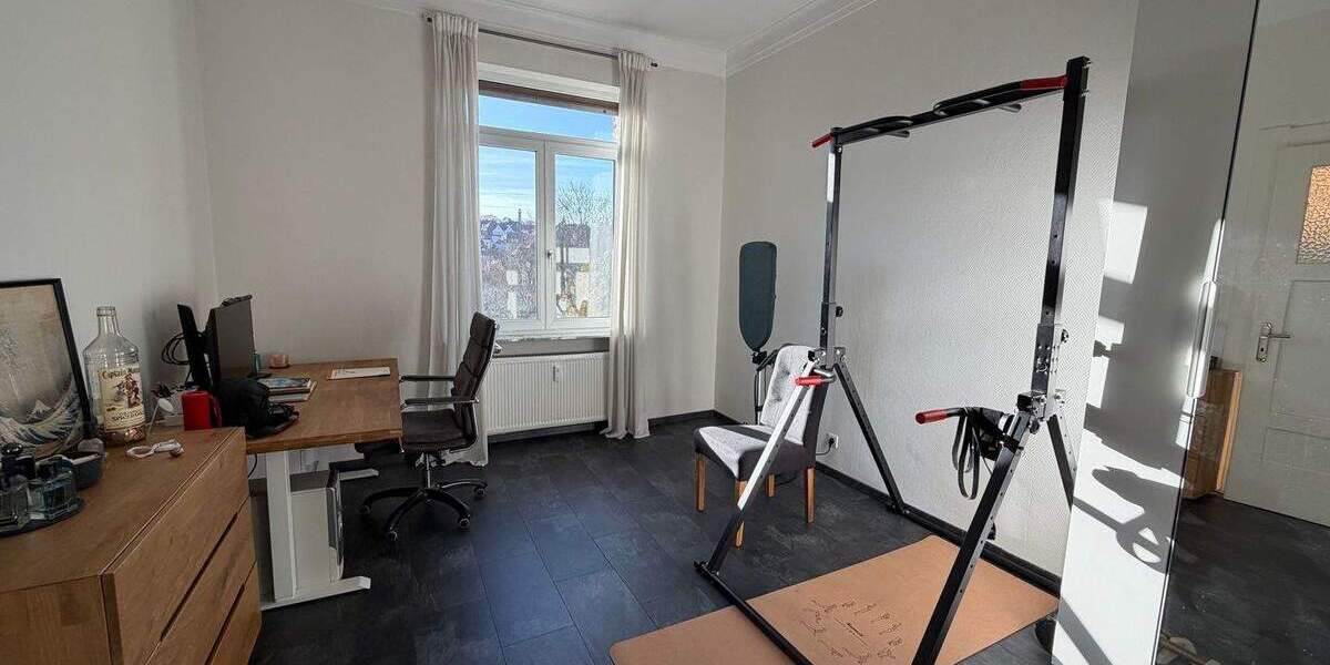Etagenwohnung Pforzheim Südstadt - 3 Zimmer, 90 m&sup2;, 225.000&euro; | Angebot:25812754