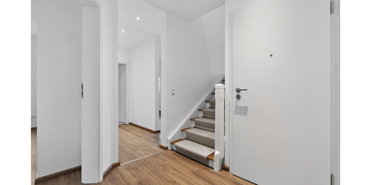 Seltene Gelegenheit: Gepflegtes Zweifamilienhaus mit viel Platz, Ruhe und Entwicklungspotential - Zweifamilienhaus Rastatt / Niederbühl Niederbühl | Angebot:26948205