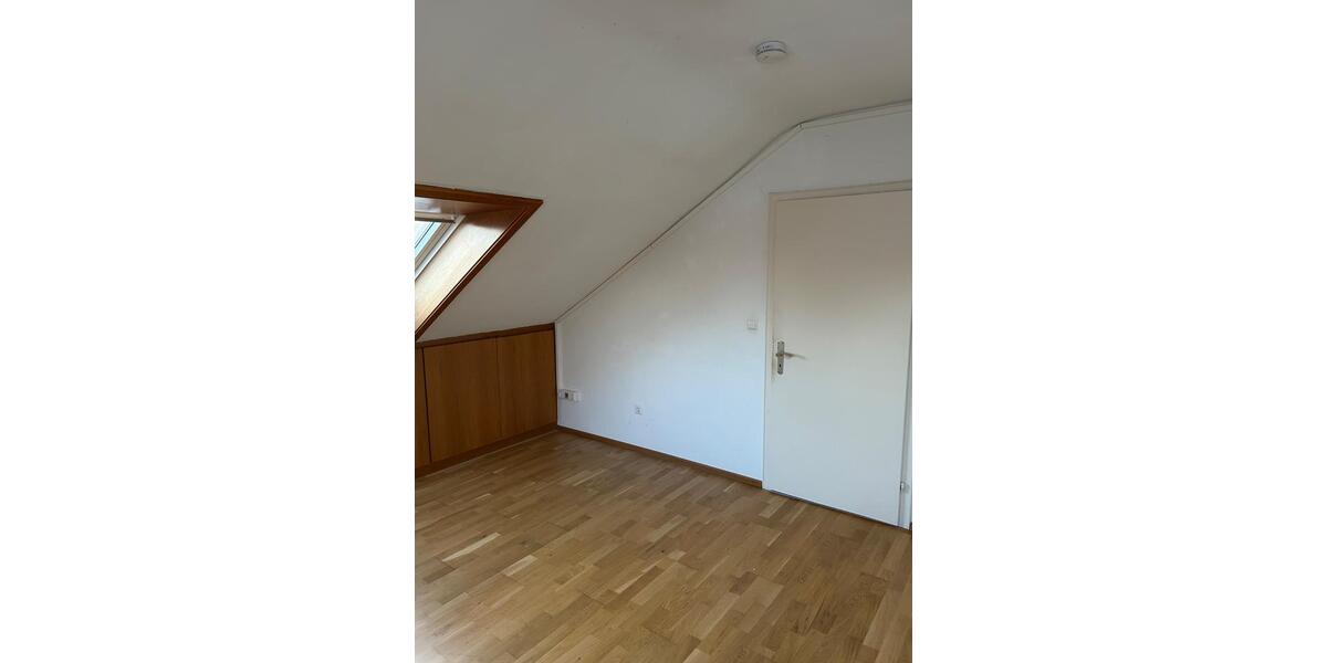 Dachgeschoßwohnung Karlsruhe Neureut - 1 Zimmer, 110 m&sup2;, 410&euro; | Angebot:24847235