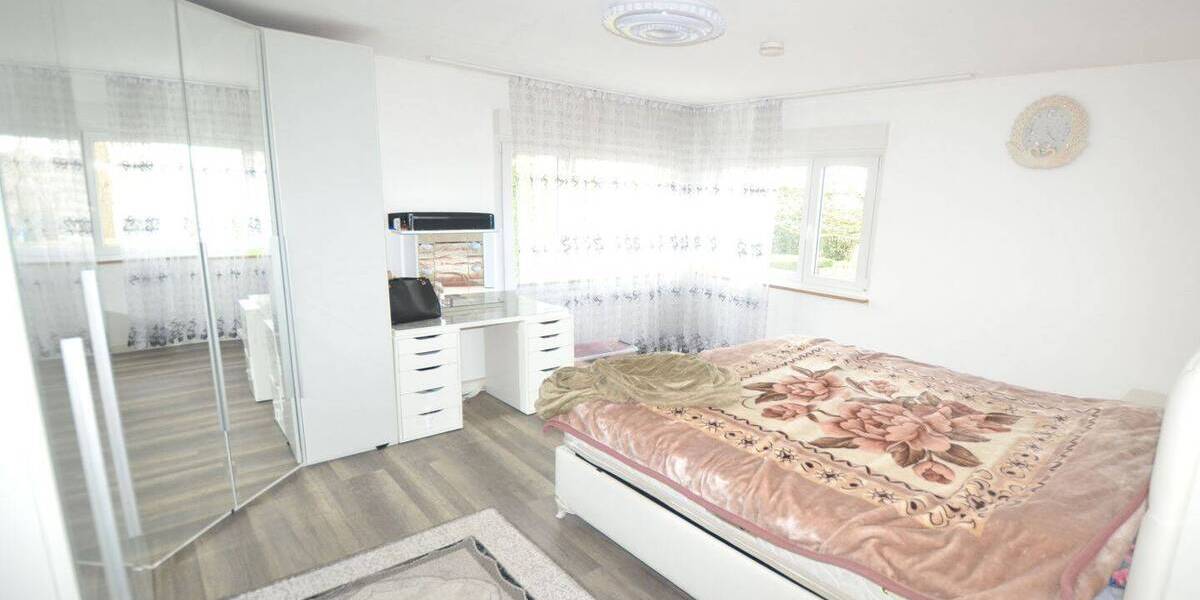 Etagenwohnung Malsch - 4 Zimmer, 113 m&sup2;, 1.150&euro; | Angebot:26885927
