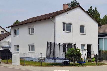 Vielseitiges, modernisiertes Zweifamilienhaus mit großem Potenzial in zentraler Lage