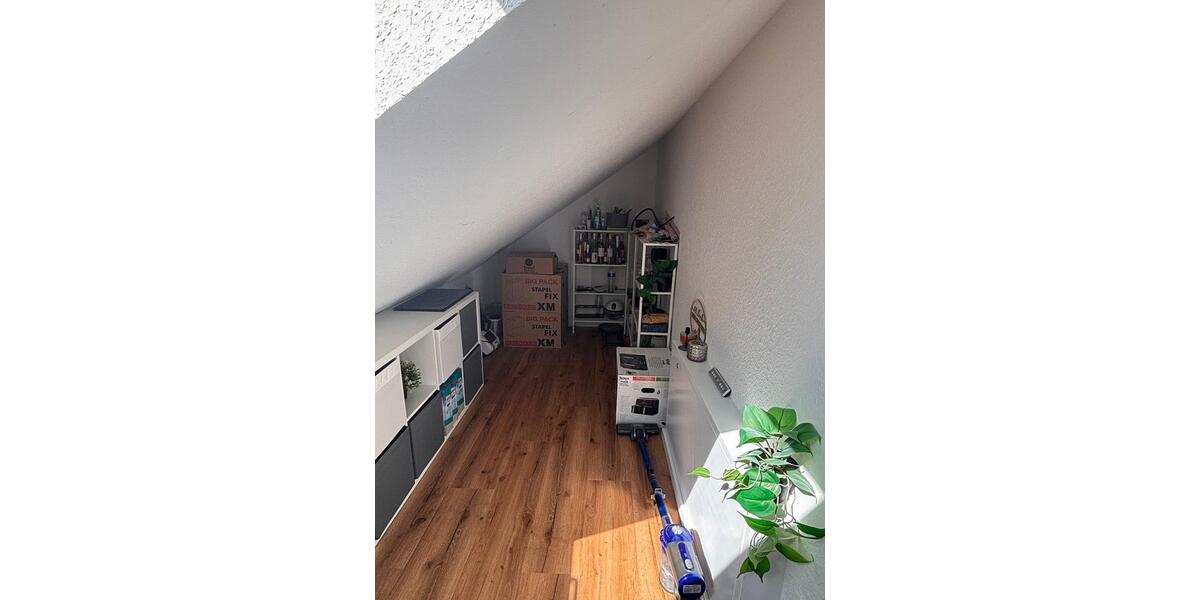 Dachgeschoßwohnung Philippsburg - 3 Zimmer, 82 m&sup2;, 1.150&euro; | Angebot:26311611