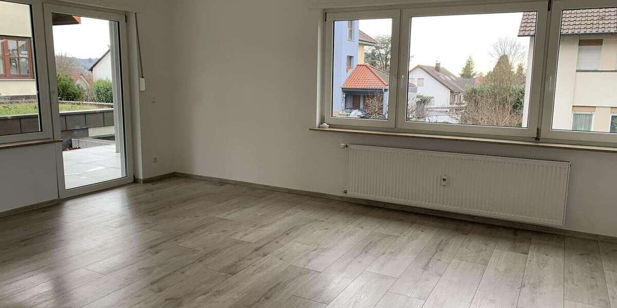 Etagenwohnung Bruchsal - 3 Zimmer, 100 m&sup2;, 1.220&euro; | Angebot:25819419