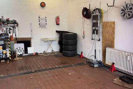 Halle in Pforzheim 1.100 € 90 m² zimmer