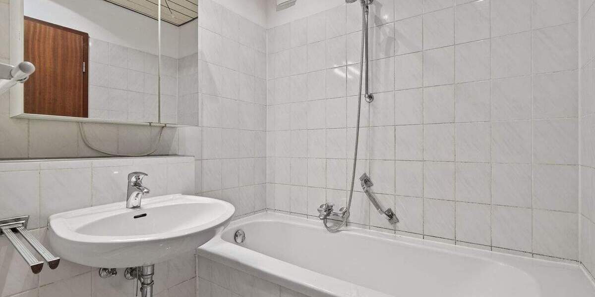 Urban wohnen, ruhig leben - helle 2-Zimmer-Wohnung mit Tiefgaragenstellplatz in der Karlsruher Oststadt 2 zimmer