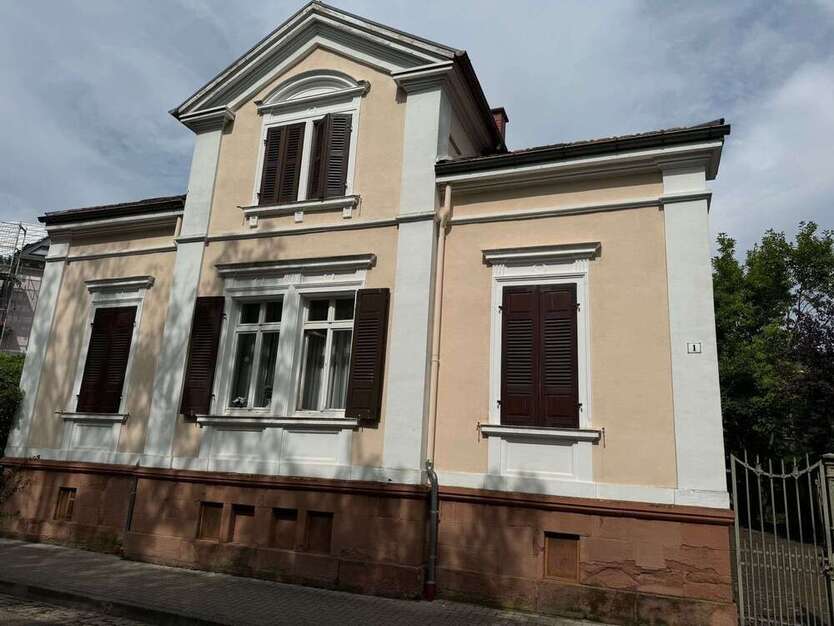 Haus zum Kaufen in Landau 650.000 € 193.45 m²