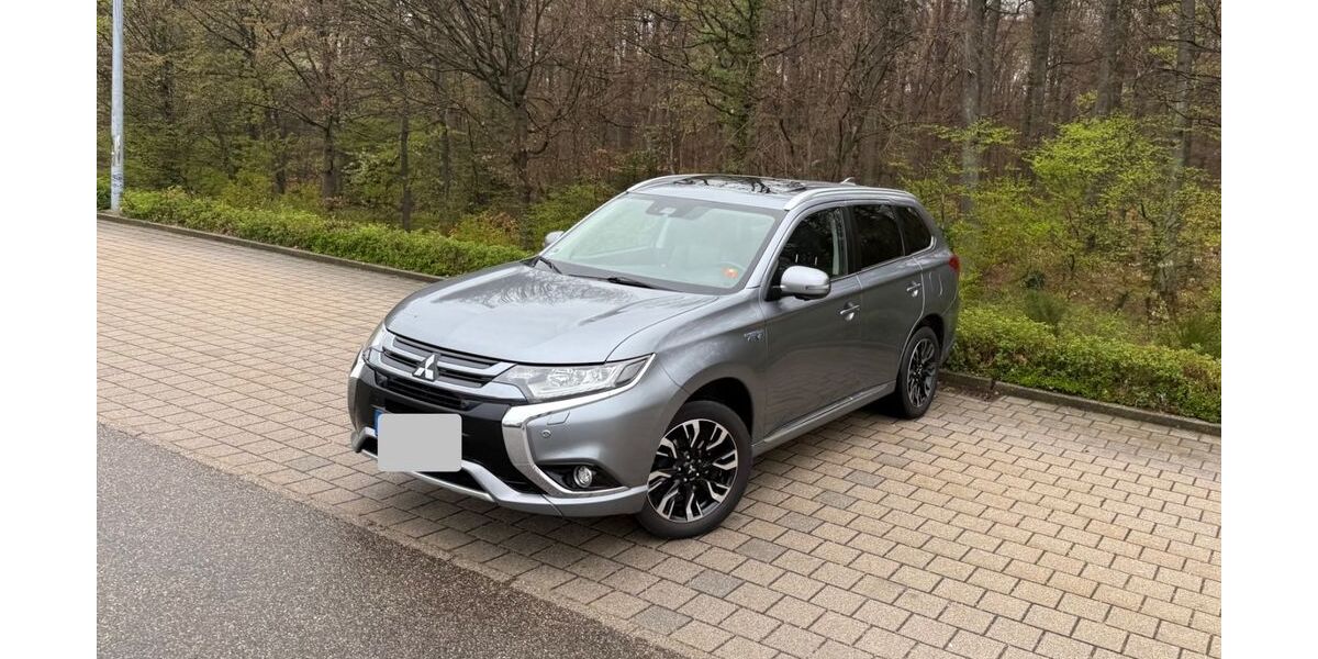 Mitsubishi Plug-in Hybrid Outlander 105.000 km 17.400 &euro; Neuenbürg 75305