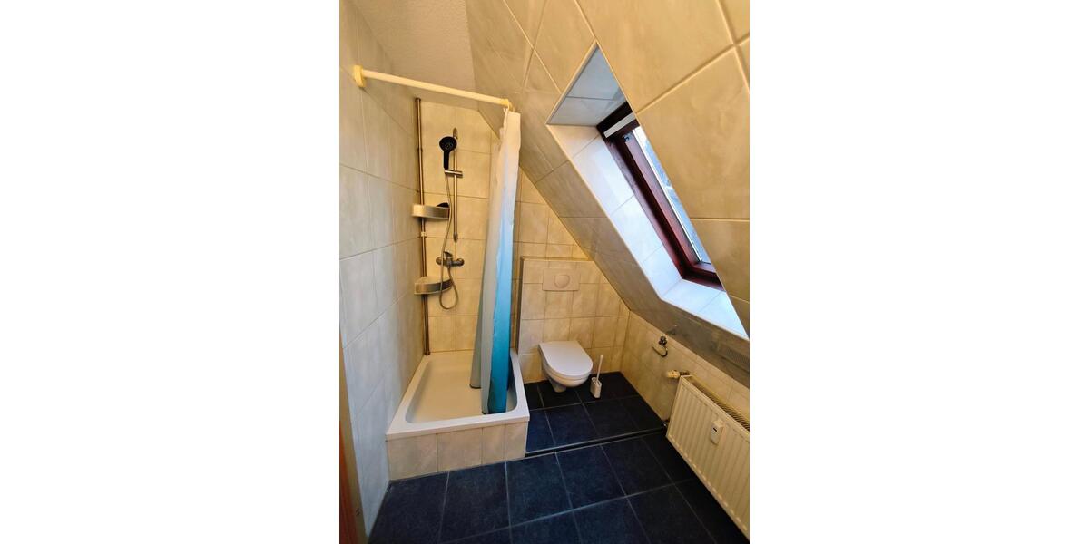 Dachgeschoßwohnung Pfinztal - 2 Zimmer, 34 m&sup2;, 570&euro; | Angebot:25892338