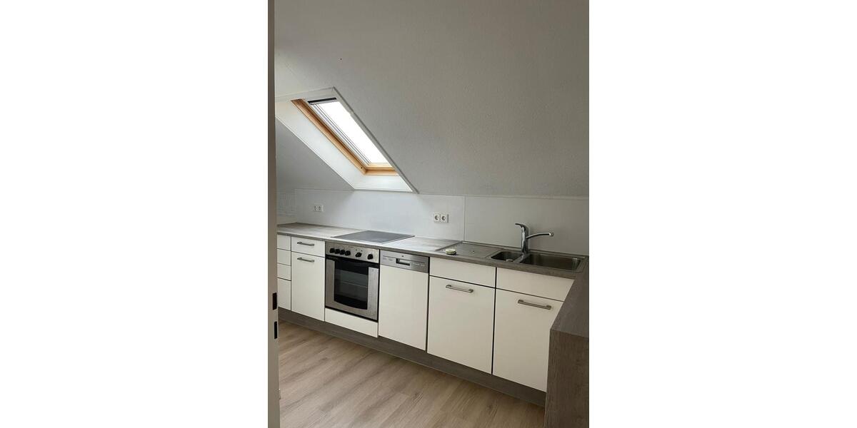 Gemütliche Dachgeschosswohnung 3.5 zimmer