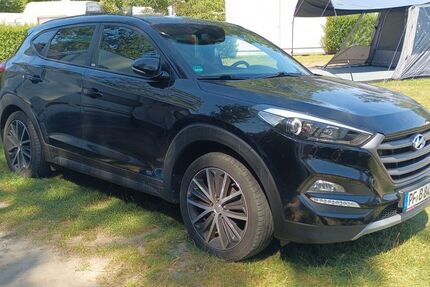 Hyundai TUCSON 95.000 km 15.412 € Niefern-Öschelbronn 75223