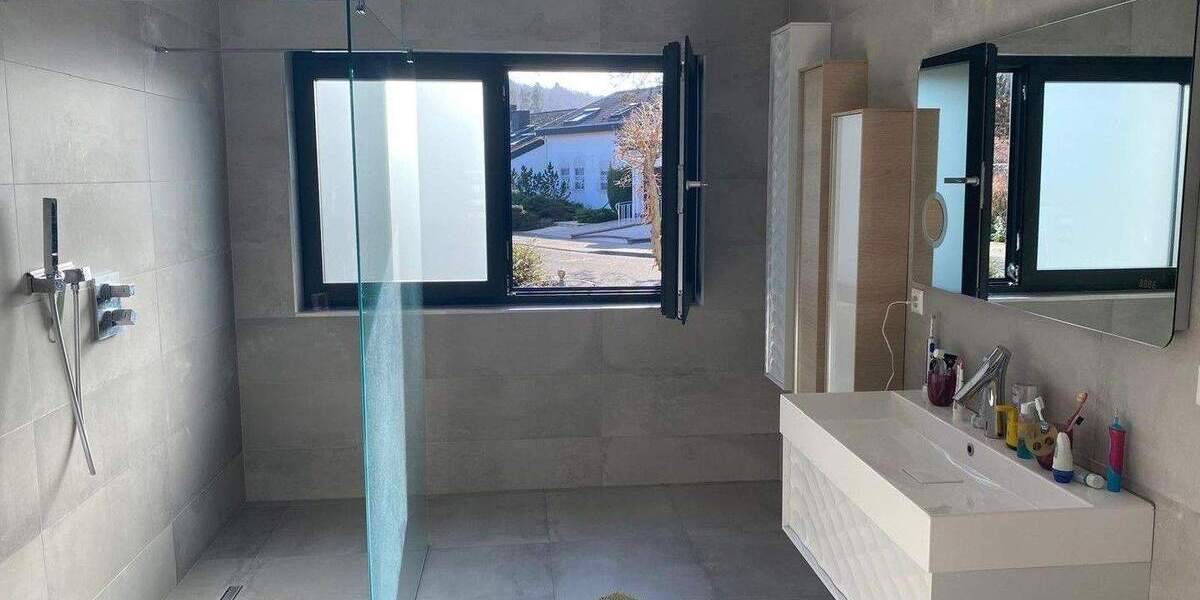 Einfamilienhaus Karlsruhe Durlach - 8 Zimmer, 253 m&sup2;, 1.490.000&euro; | Angebot:25722314