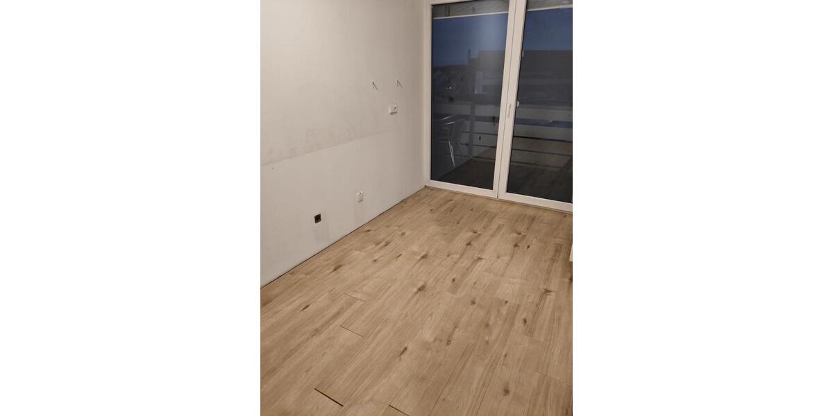 Etagenwohnung Weingarten (Baden) - 2 Zimmer, 70 m&sup2;, 900&euro; | Angebot:24444717