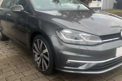 VW Golf 44.200 km 21.990 &euro; Weingarten 76356