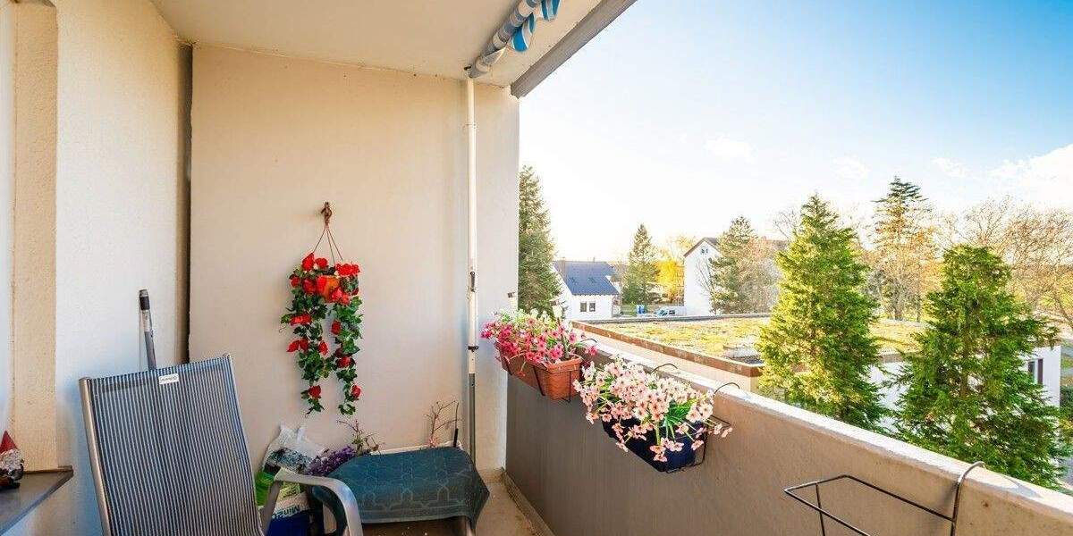 WOHLFÜHLEN LEICHT GEMACHT: Renovierte 3-Zimmer Wohnung mit EBK, Loggia und Stellplatz in Stutensee 3 zimmer