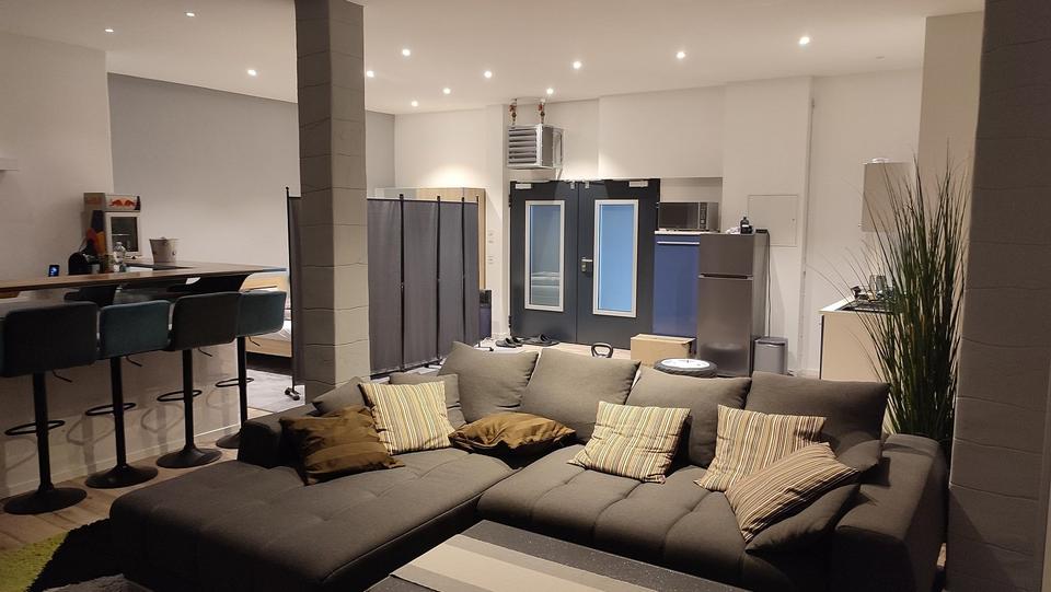 Große, top sanierte Wohnung in bevorzugter Lage von Pforzheim 3.5 zimmer